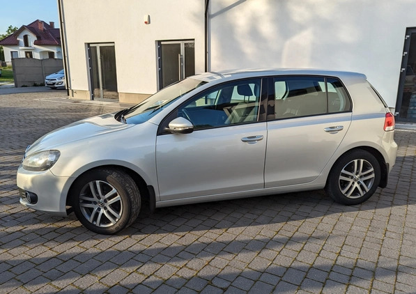Volkswagen Golf cena 23900 przebieg: 209000, rok produkcji 2011 z Jędrzejów małe 137